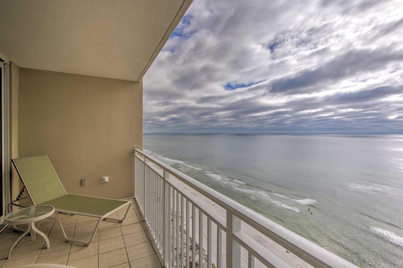 Beachfront With Emerald Amenities Appartement